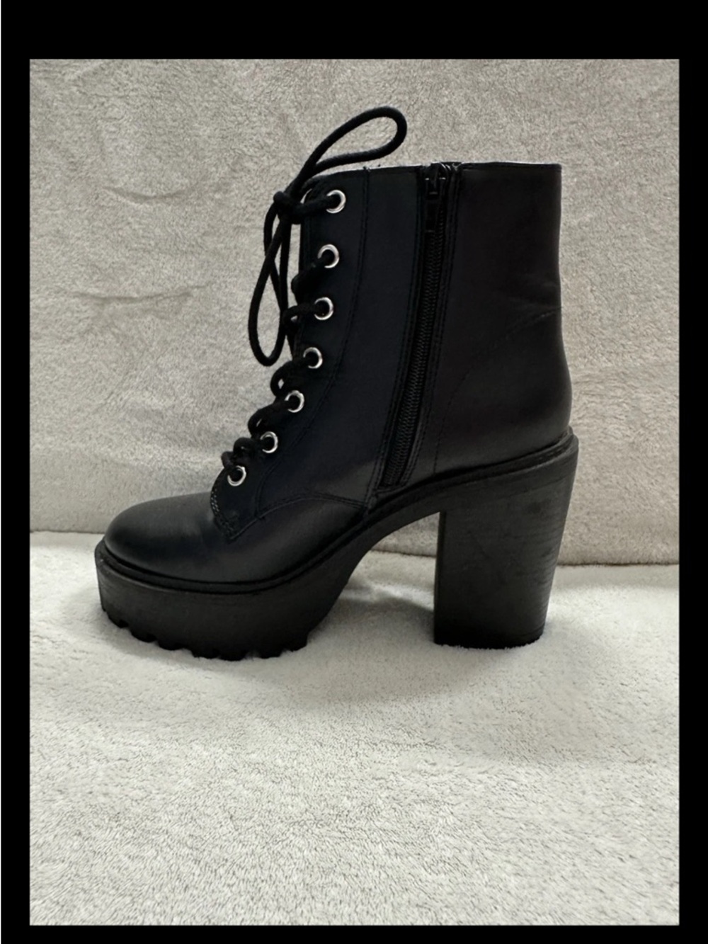 Forever 21 Women Black Boots Shoes Platform Size 7 - Picture 7 of 8